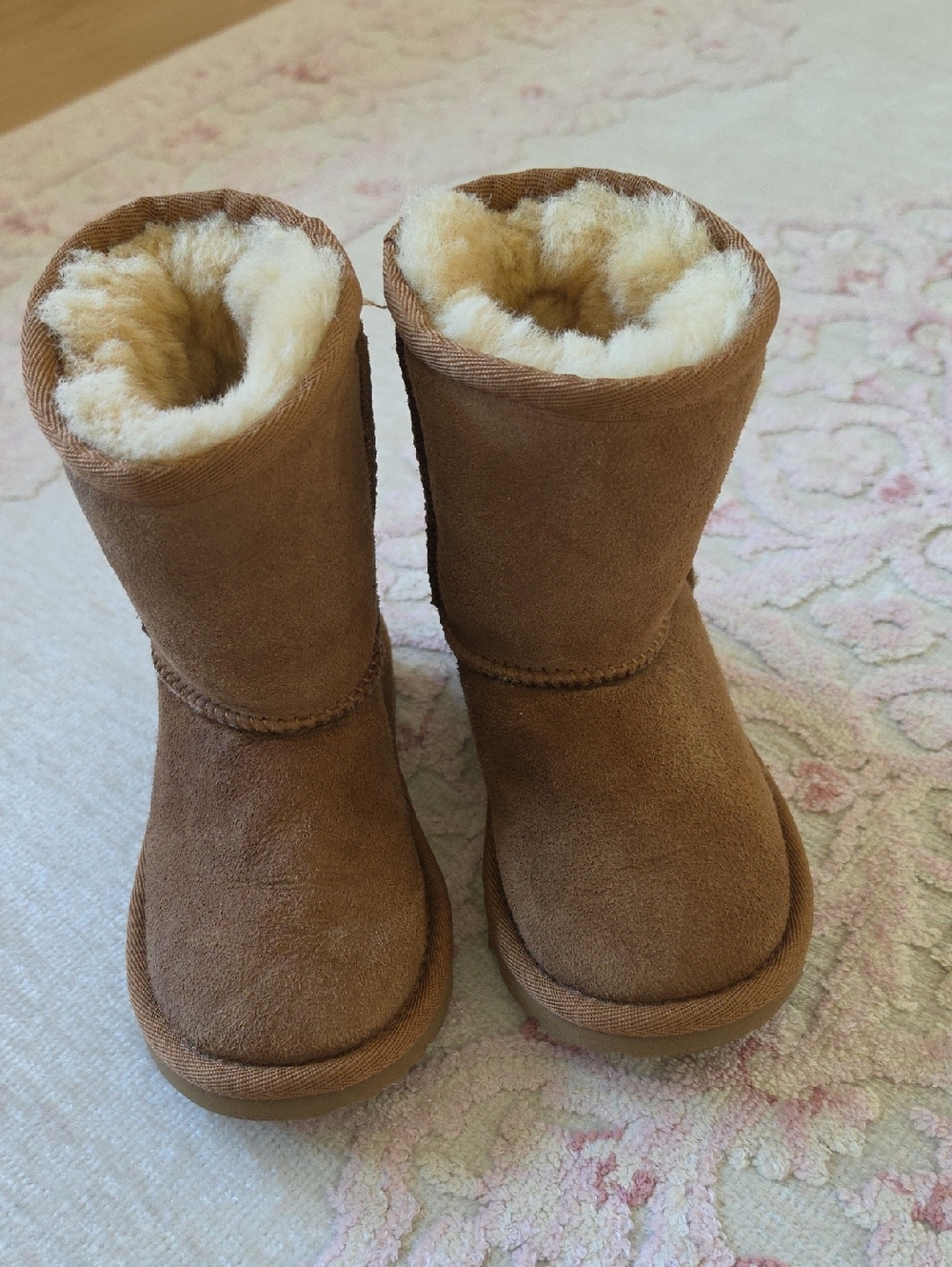 UGG Toddler Girl Boots Size 8 - Picture 3 of 6